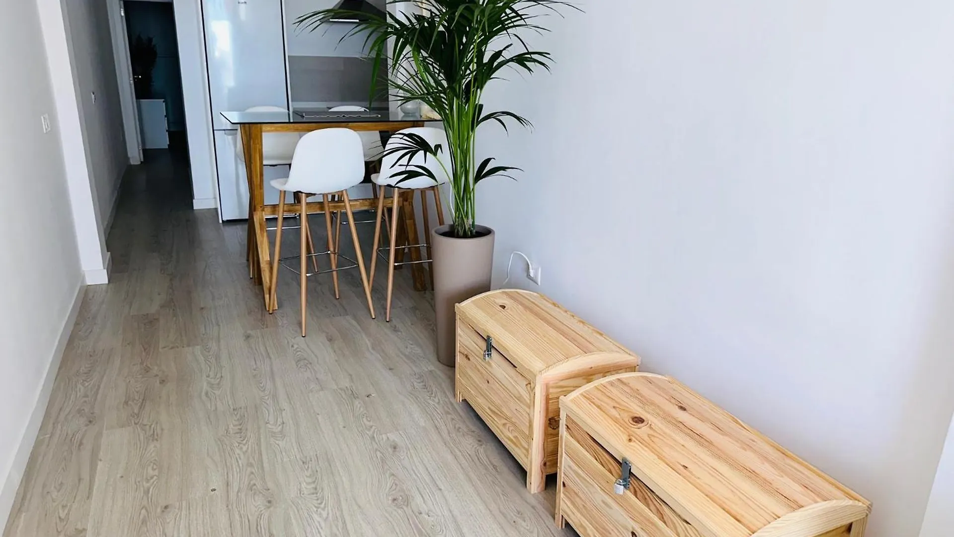 Modern & Comfortable Apartment Los Cristianos - Free Wifi 0*, Los Cristianos (Tenerife) Spain